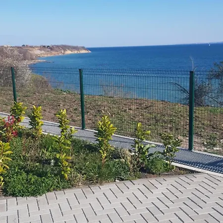 Апартамент лукс тераса първа линия